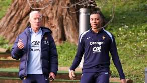 Deschamps et Mbappé, promenade et discussions